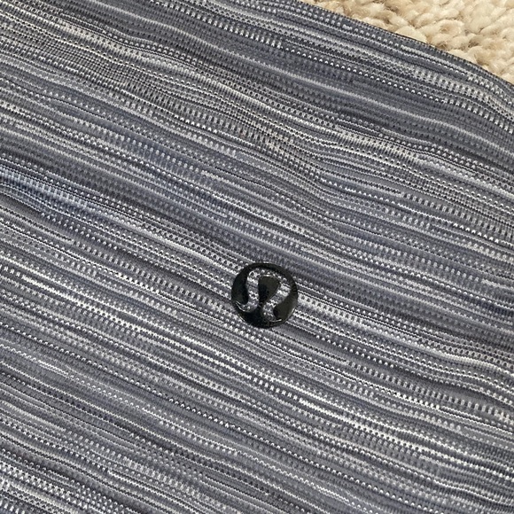 Lulu and Gapfit legging set - Picture 3 of 4